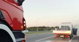 Awaria pojazdu dostawczego na S7 – interweniowali st…