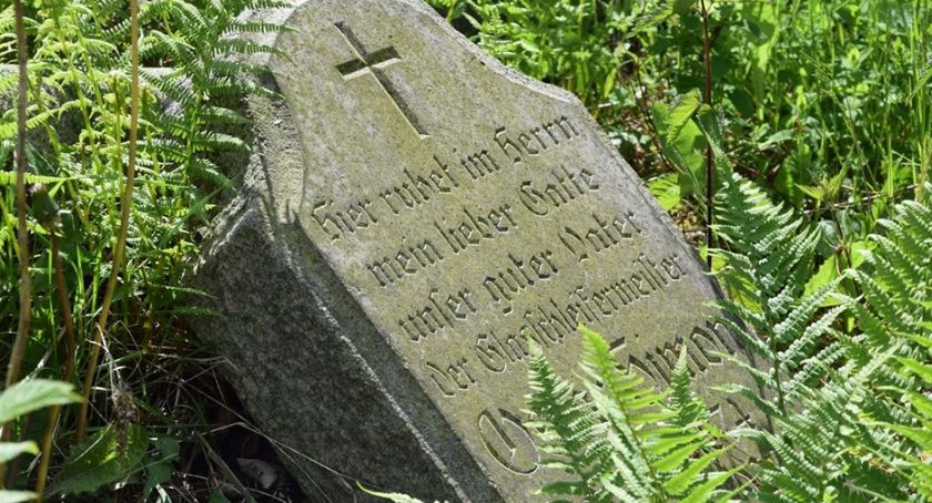 Cmentarz ewangelicki w Szklarskiej Porębie Dolnej - Panteon Karkonoszy