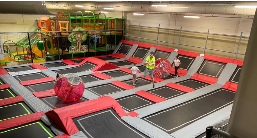 Jump Heaven: park trampolin i piętrowy plac zabaw w jednym miejscu.