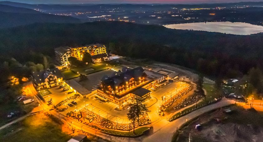 Seidorf Sosnówka z pięknym widokiem na panoramę Karkonoszy