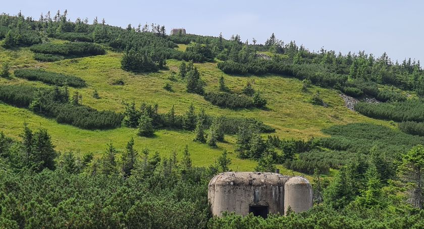 Czeskie fortyfikacje graniczne w Karkonoszach i Górach Izerskich