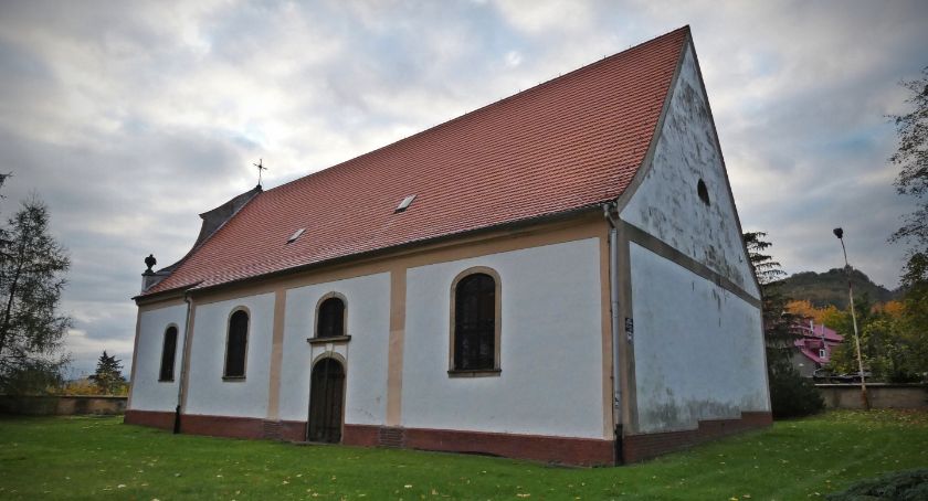Kościół parafialny św. Marcina w Sobieszowie