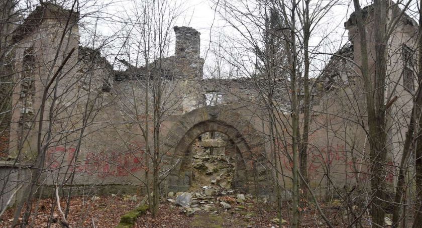 Kesselschlossbaude - Ruiny najpiękniejszego schroniska Gór Izerskich i Karkonoszy