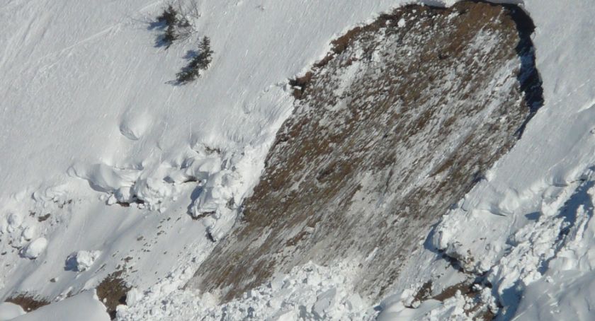 Zagrożenie lawinowe w Karkonoszach