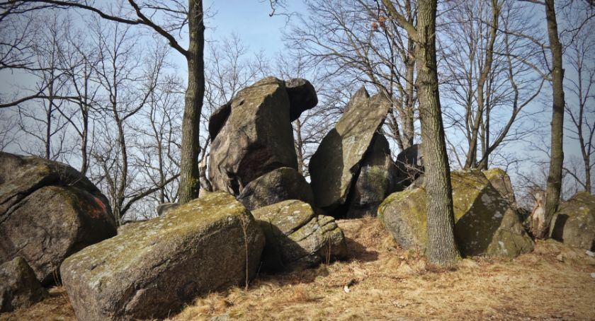 Mnich i Mniszka – zaklęci kochankowie