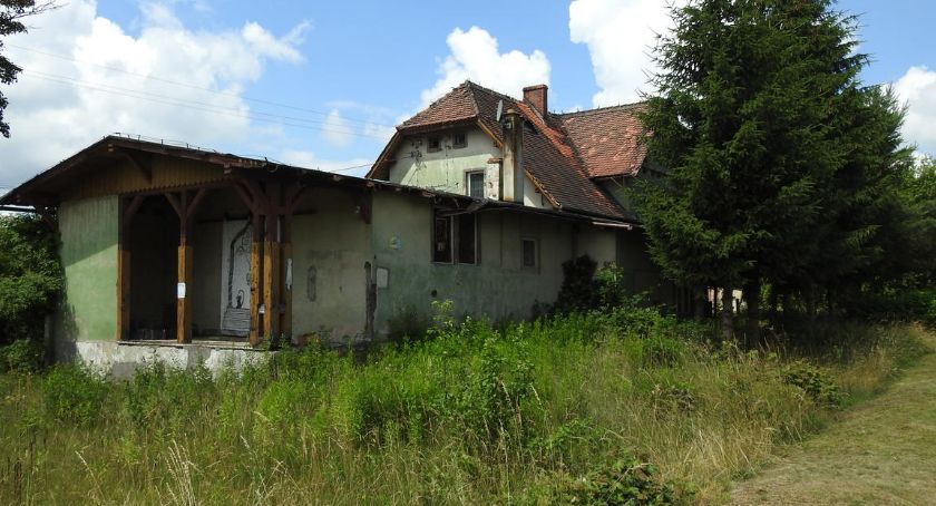 Stacja kolejowa w Siedlęcinie - Przystanek Wielkiej Ucieczki