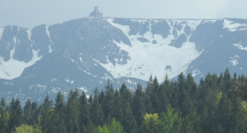 Ciepły fen, chłodna bora i morze Karkonoskich mgieł