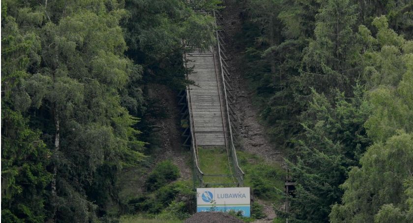 Skocznia narciarska w Lubawce. Najstarszy zachowany tego typu obiekt w Polsce.