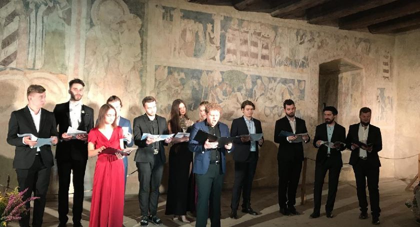 Wieczór Arii i Pieśni, czyli XVIII Muzyczny Ogród Liczyrzepy w Wieży Książęcej w Siedlęcinie