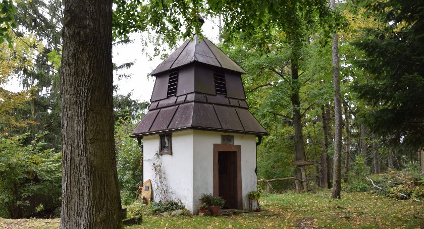 Rokytnickie kapliczki - Kapliczka na Dzwonniczym Wzgórzu