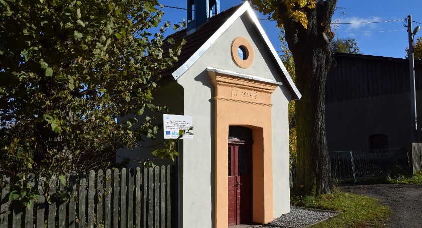 Kapliczki w Błażkowej