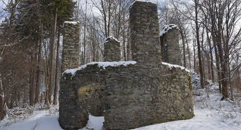 Szubienica w Wojcieszowie - Relikt dawnego prawa