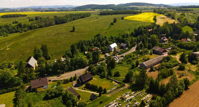 Kromnów – sielska wieś z tradycją