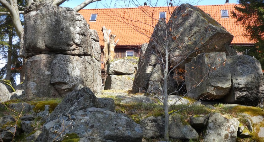 Borowickie Skałki – jedna z atrakcji Borowic