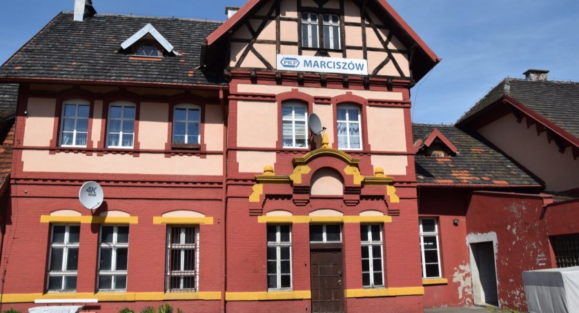 Dworzec kolejowy w Marciszowie - Dawny węzeł Śląskiej Kolei Górskiej 
