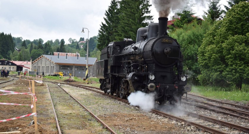 Czeski parowóz odwiedzi Szklarską Porębę. 120 lat kolei.