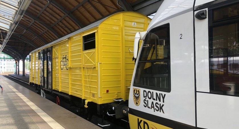 Wagony rowerowe Kolei Dolnośląskich wyruszyły w trasę