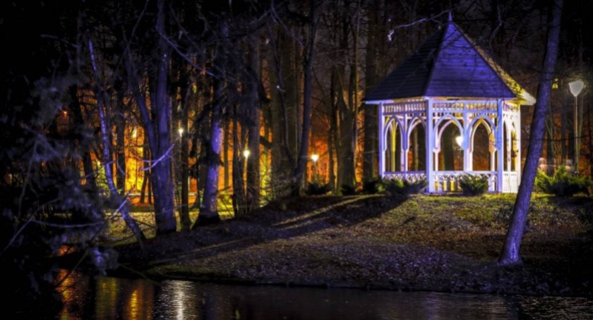 Nocne zwiedzanie Cieplic
