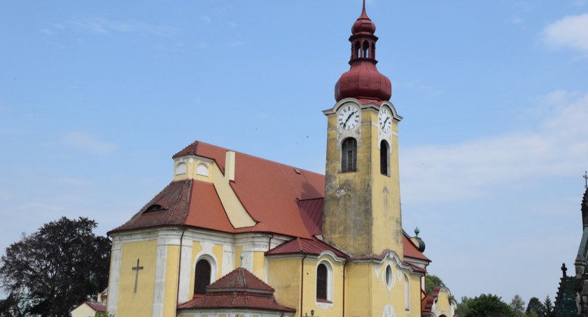 Kościół Wniebowzięcia Najświętszej Marii Panny w Raspenavie - Miejsce niezwykłego odkrycia archeologicznego