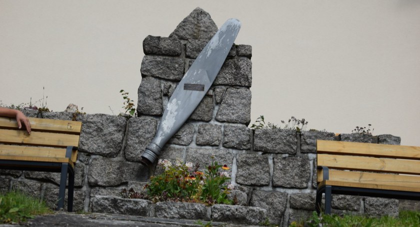 Grób nieznanego lotnika w Harrachovie - Nierozwiązana zagadka II wojny światowej
