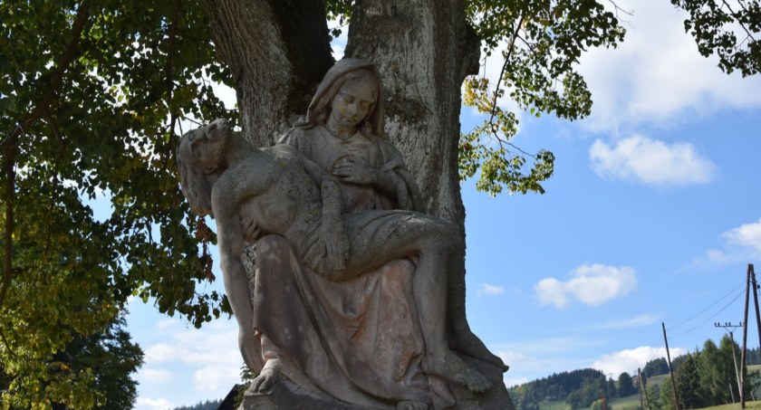 Figura Matki Boskiej Bolesnej - Paseky nad Jizerou