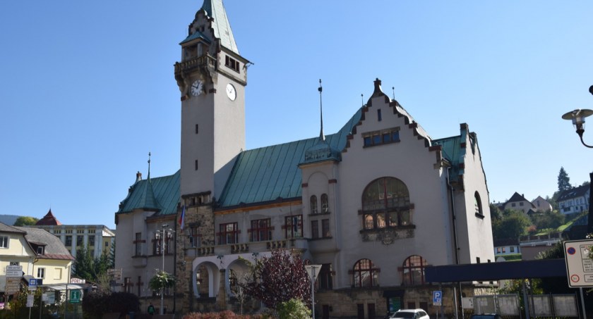 Jak to się robi w Czechach. Rokytnice nad Jizerou bronią się przed deweloperką. Zamrożony rozwój miasta.