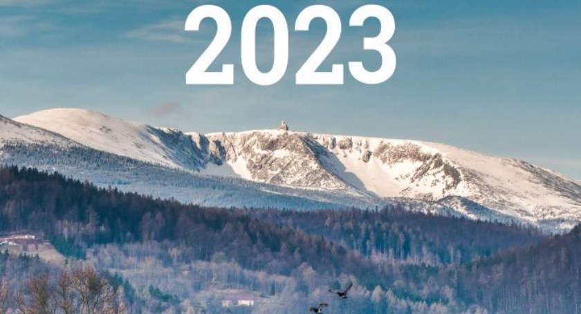 Kalendarz Karkonosze GO 2023 idealny na prezent lub pamiątkę. 