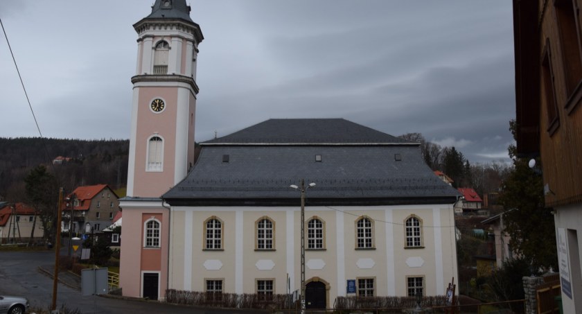 Barokowa perełka - Kościół Niepokalanego Serca NMP w Szklarskiej Porębie Dolnej