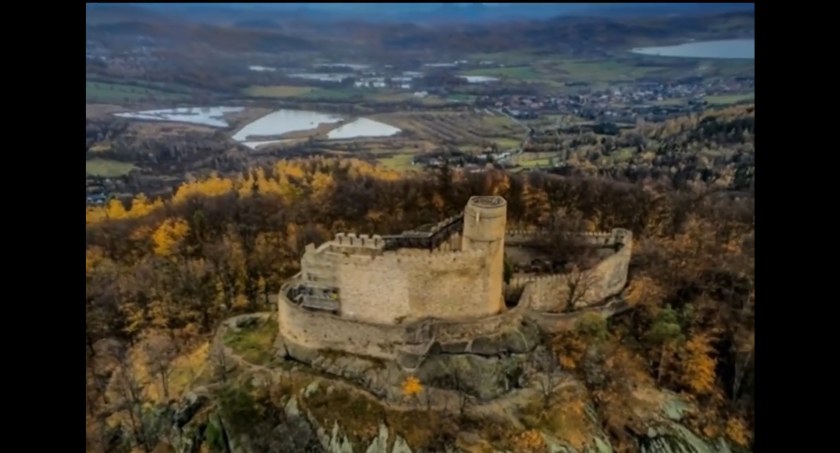 Szybki przelot nad karkonoskimi atrakcjami - zobacz film