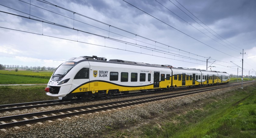 Tańsze podróże koleją po Dolnym Śląsku. Koleje Dolnośląskie i Polregio łączą weekendową ofertę