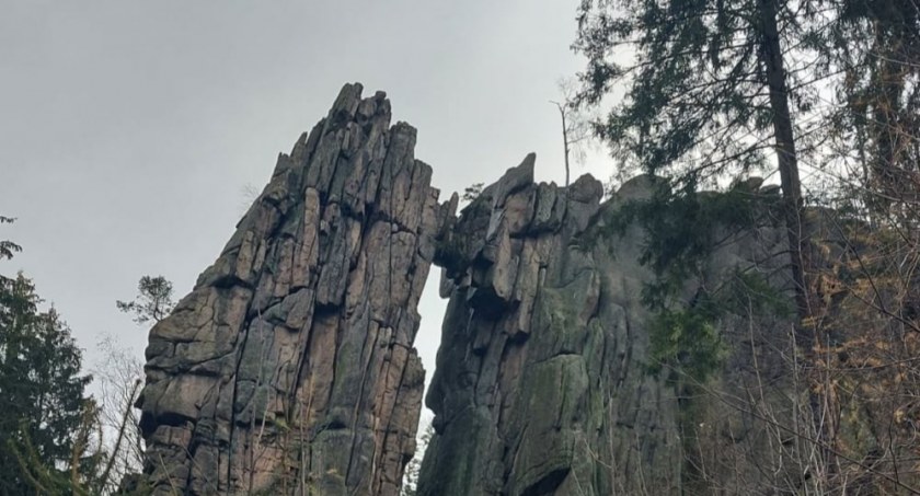 Zamknięto Skalny Most