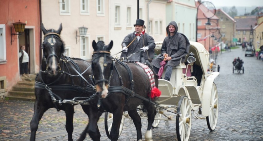 Izerska Parada Powozów na ulicach Lubomierza