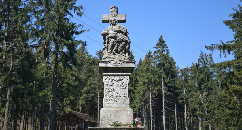 Pieta na Křižanském sedle