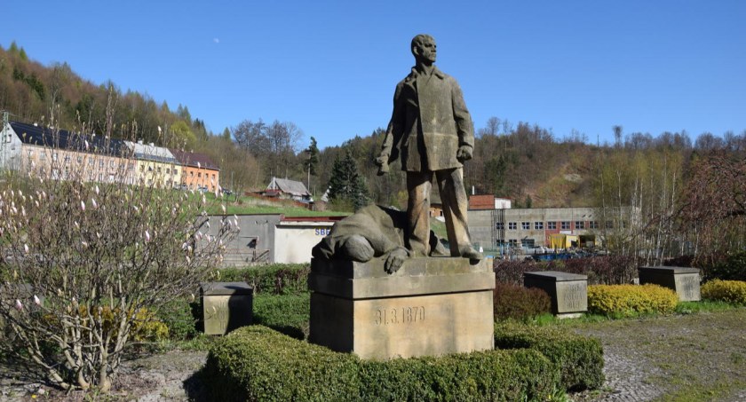 Pomnik strajku robotników - Velké Hamry