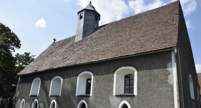 Kościół w Sławnikowicach. Siedem wieków historii.