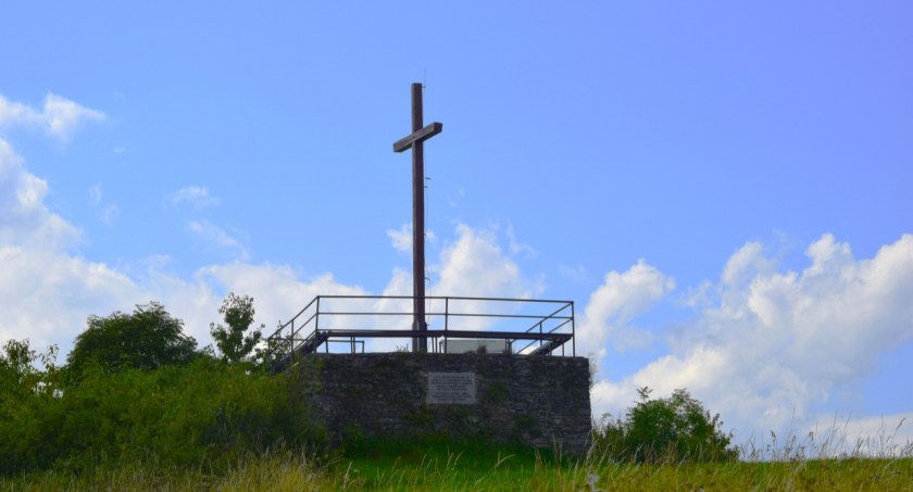 Góra Krzyżowa w Podgórkach. Urokliwy choć zapomniany punkt widokowy.