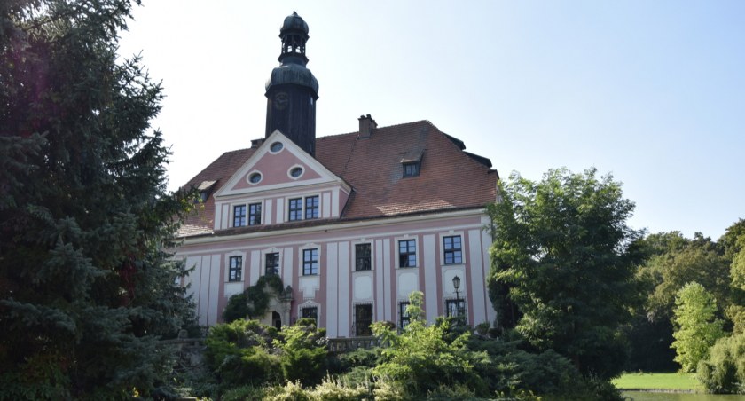 Pałac w Warmątowicach Sienkiewiczowskich - Historia pewnego testamentu