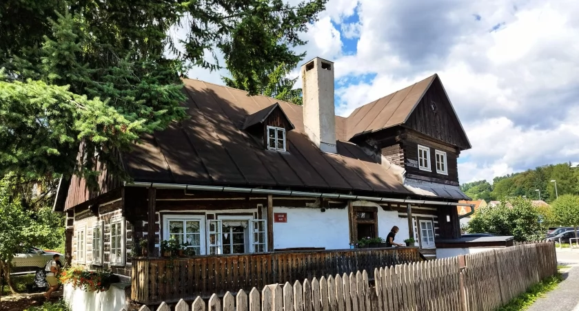 Dom Siedmiu Szczytów - Najstarszy budynek we Vrchlabi