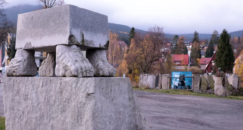 Szklarska Poręba. Kamień dla Kamienia.