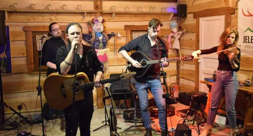 Muzyczna Chata Izerska - Fantastyczne koncerty pierwszego dnia festiwalu