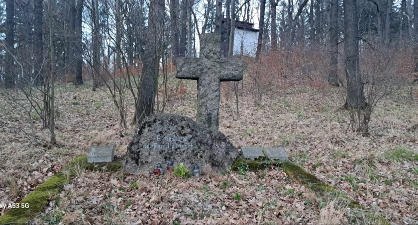 Ślady przeszłości - Miejsce spoczynku rodziny Mitscher w Dąbrowicy