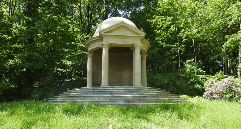 Ostritz. Pomnik poległych żołnierzy. 