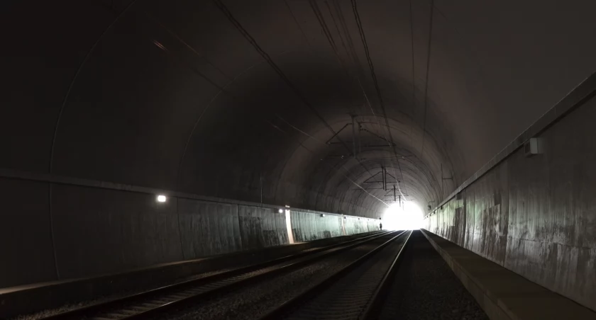 Szerszy tunel na trasie Wrocław - Jelenia Góra, to sprawniejsza podróż koleją w Karkonosze