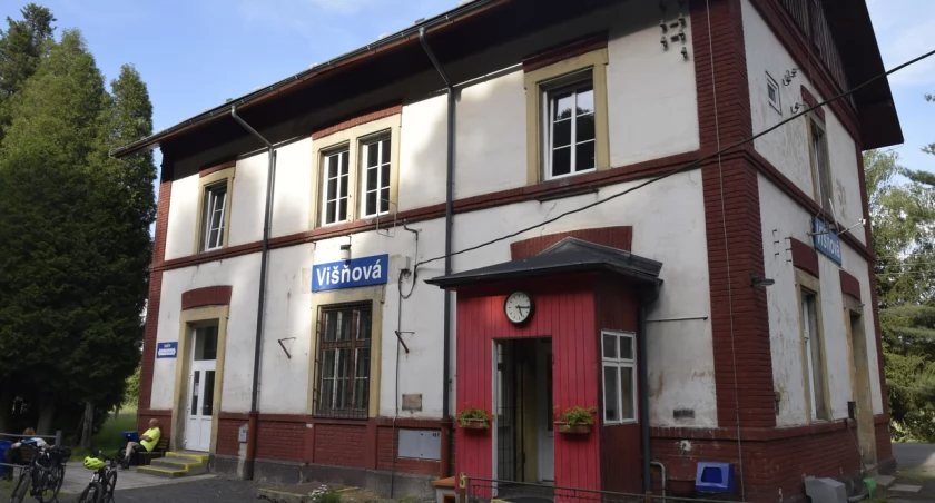 Stacja Višňová - Kolejowe zakamarki czeskich Gór Izerskich