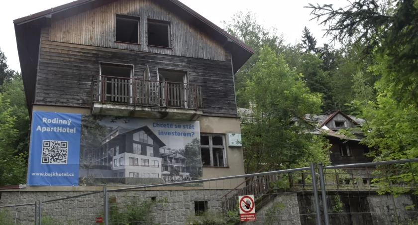 Zrujnowana chata Jizerka 
