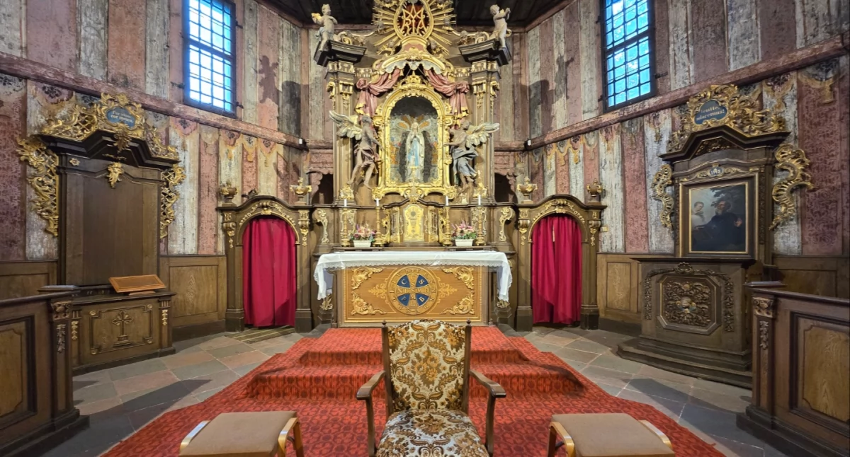 Niezwykły kościół w Broumovie - Świątynia z duszą z drewna jest arcydziełem ludowej architektury
