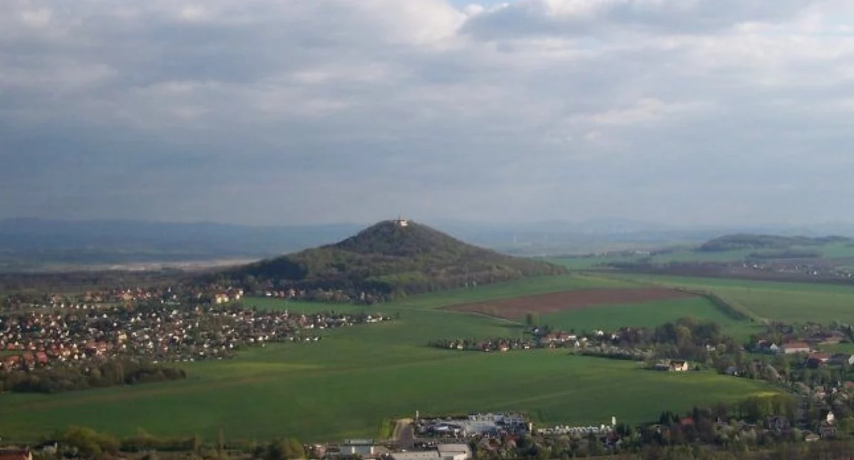 Landeskrone - Korona Ziemi nad Görlitz. Najpiękniejszy szczyt Saksonii.