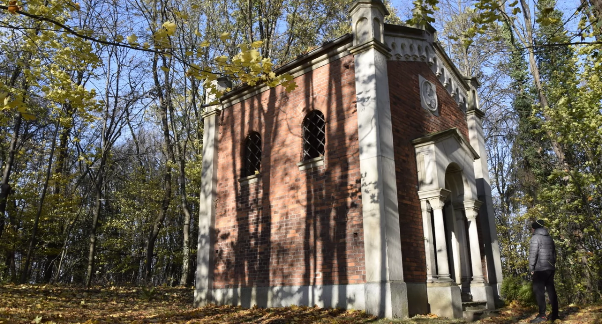 Mauzoleum von Moltke w Krzyżowej. Milczące ślady historii na Wzgórzu Cmentarnym