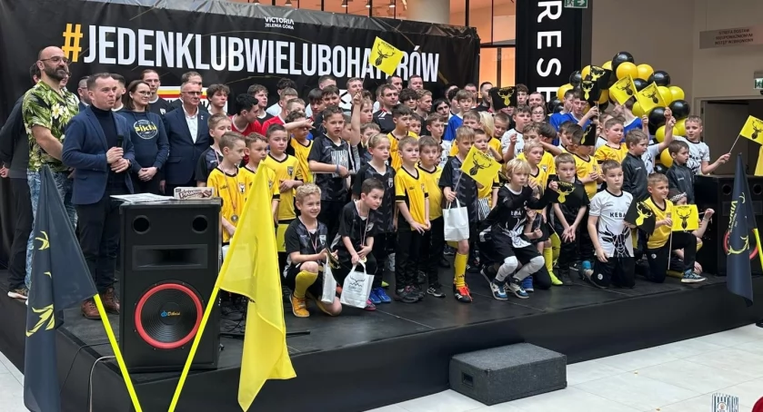 Startuje wakacyjna Liga 1 x 1 z Victorią Jelenia Góra – piłkarskie starcia w Nowym Rynku