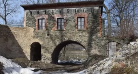 Zamek Niesytno w Płoninie - Warownia weterana spod Grunwaldu